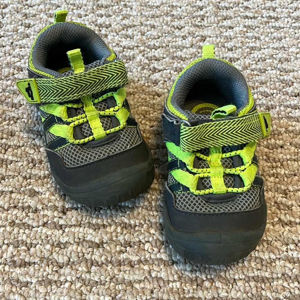 Osh kosh toddler size 5 yellow/ lime green and gray sneakers